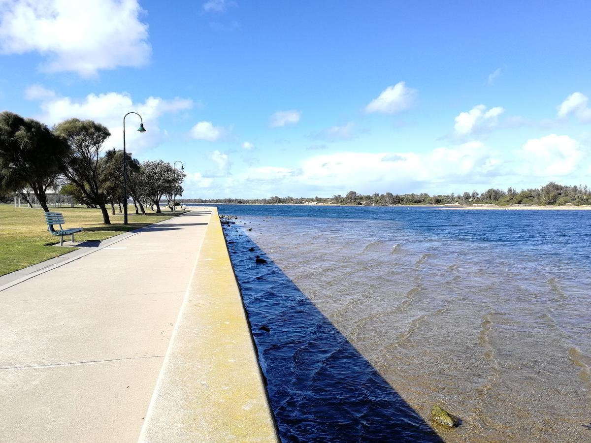 Banjo Paterson Motor Inn Lakes Entrance Exterior foto